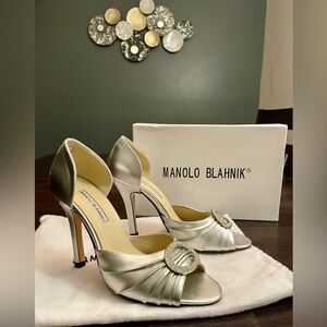 Manolo Blahnik Shoes Size 8.5